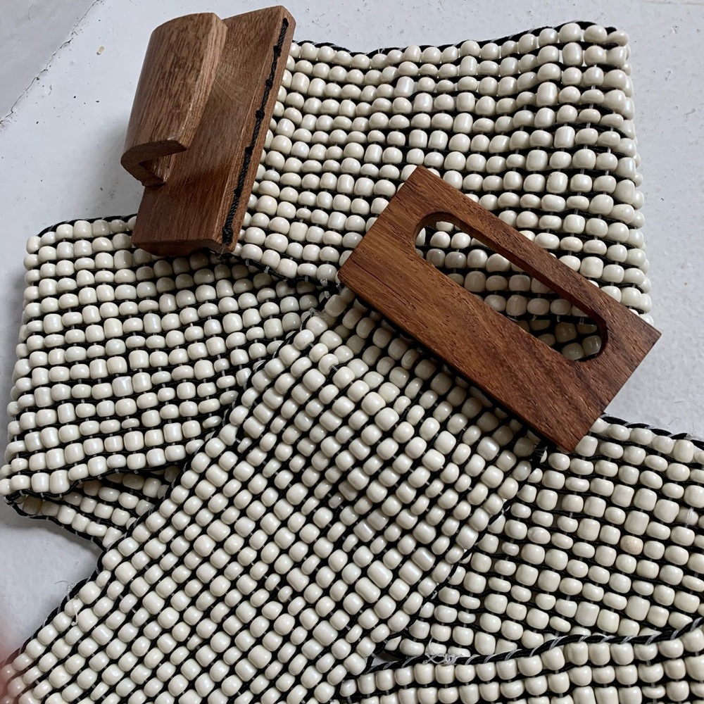 Stretchy beaded belt
